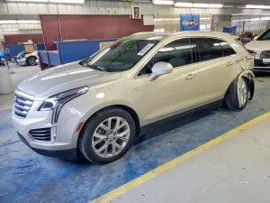 2017 CADILLAC XT5