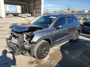 2022 VOLKSWAGEN TAOS S