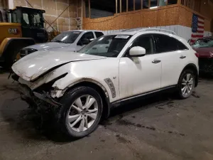 2015 INFINITI QX70