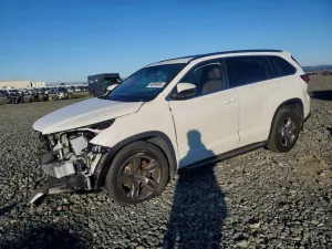 2017 TOYOTA HIGHLANDER