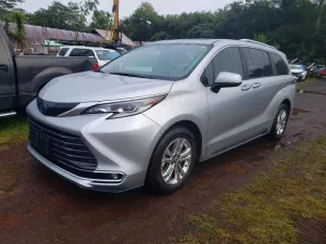 2023 TOYOTA SIENNA