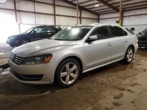 2013 VOLKSWAGEN PASSAT