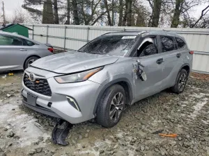 2022 TOYOTA HIGHLANDER