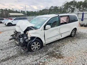 2013 CHRYSLER MINIVAN