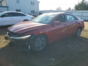 2024 HYUNDAI ELANTRA