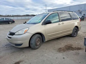 2005 TOYOTA SIENNA