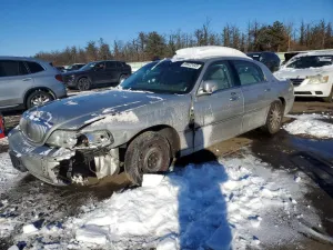 2005 LINCOLN TOWNCAR