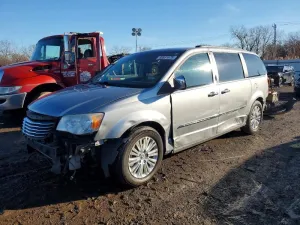 2013 CHRYSLER MINIVAN