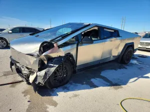 2024 TESLA CYBERTRUCK