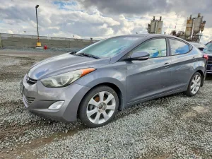 2013 HYUNDAI ELANTRA