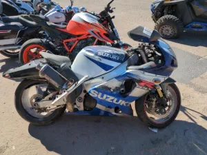 2002 SUZUKI GSX600