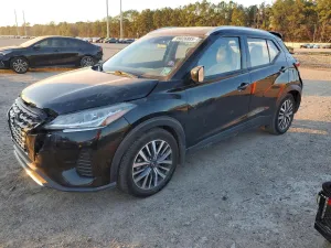 2022 NISSAN KICKS