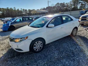 2013 KIA FORTE