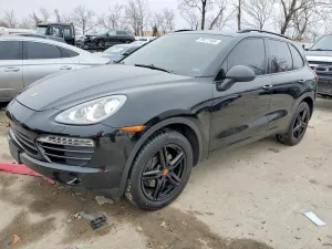 2014 PORSCHE CAYENNE