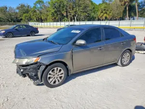 2013 KIA FORTE