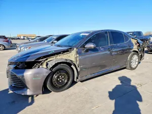 2018 TOYOTA CAMRY