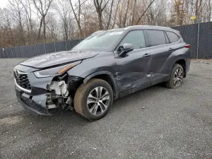 2022 TOYOTA HIGHLANDER