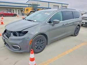 2022 CHRYSLER PACIFICA