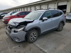2022 SUBARU FORESTER