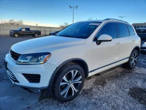 2017 VOLKSWAGEN TOUAREG