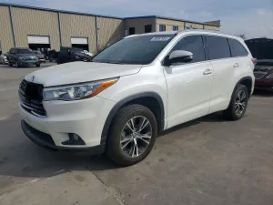 2016 TOYOTA HIGHLANDER