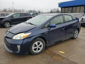 2015 TOYOTA PRIUS