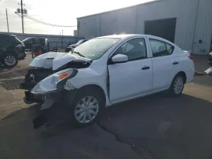 2017 NISSAN VERSA