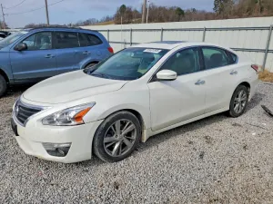 2015 NISS ALTIMA