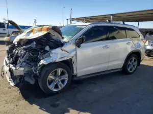 2015 TOYOTA HIGHLANDER