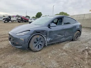 2025 TESLA MODEL Y