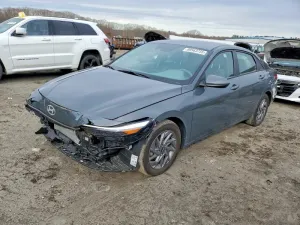 2024 HYUNDAI ELANTRA
