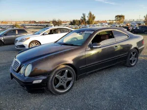 2002 MERCEDES-BENZ CLK-CLASS