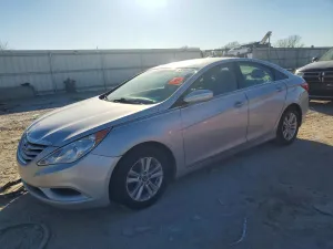 2011 HYUNDAI SONATA