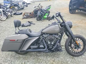 2018 HARLEY-DAVIDSON FL