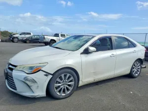 2016 TOYOTA CAMRY