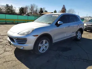 2013 PORSCHE CAYENNE