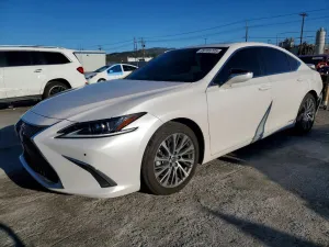2021 LEXUS ES300