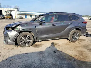 2021 TOYOTA HIGHLANDER