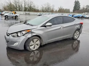 2012 HYUNDAI ELANTRA