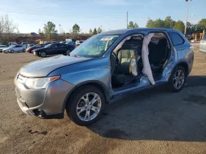 2015 MITSUBISHI OUTLANDER