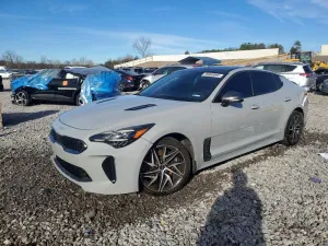 2022 KIA STINGER