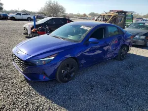 2022 HYUNDAI ELANTRA