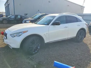 2017 INFINITI QX70