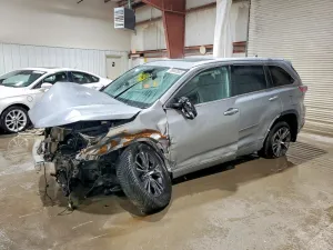 2016 TOYOTA HIGHLANDER