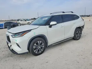 2021 TOYOTA HIGHLANDER