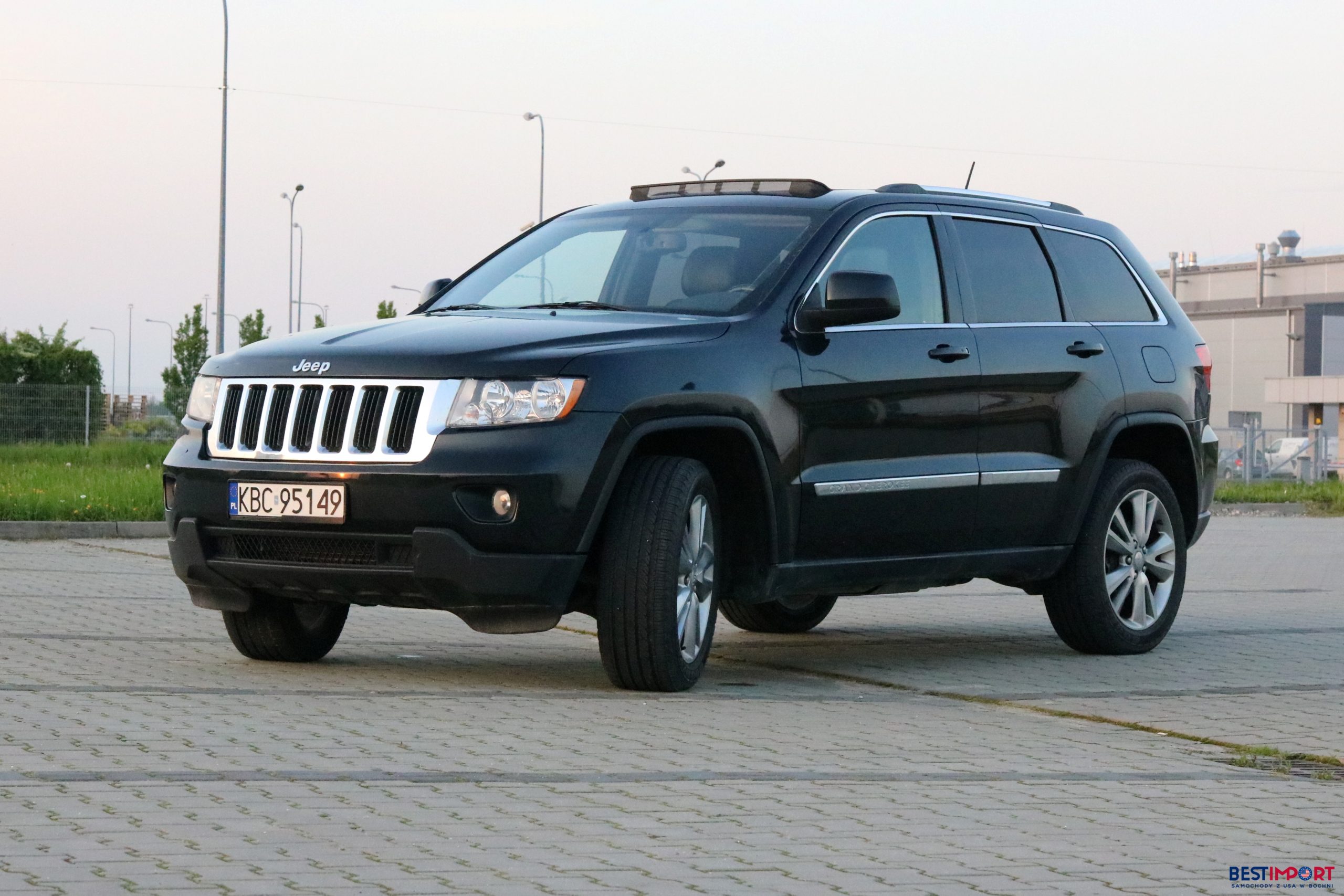 bestimport-Jeep-Grand-Cherokee-laredo-2012-aukcja-1